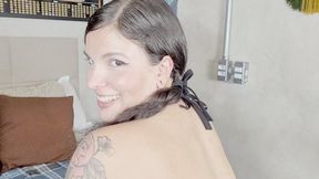 SWALLOW MY FEET DIRTY BITCH TO THE EXTREME - BY QWEEN - CLIP FULL