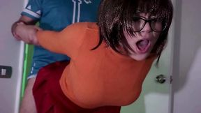 Hot teen dressed like Velma, was looking for her glasses and found his hard cock also