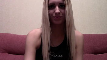 Jenny B 19 Yr Old Blonde Non-Nude SFW Webcam