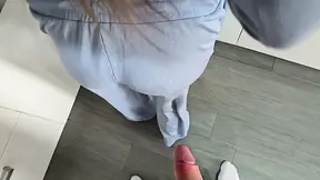 Hot girlfriend wants to meet a subscriber and get a load of jizz in her mouth