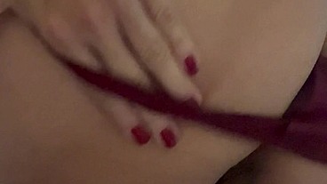 A loira estava com tesão e ficou provocando o macho dela