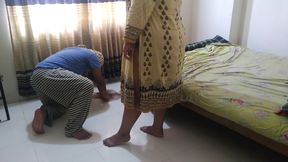 18y Old Workman Was Cleaning the House When 55-year-old Lady Boss Came &amp; Fuck Him Roughly (desi Jabardasti Choda Chdi)