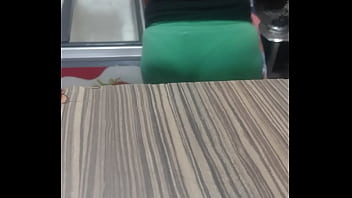 Se&ntilde_ora de limpieza tratando de seducirme