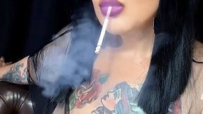 Super Slims 100 - Smoking Lips and Breasts