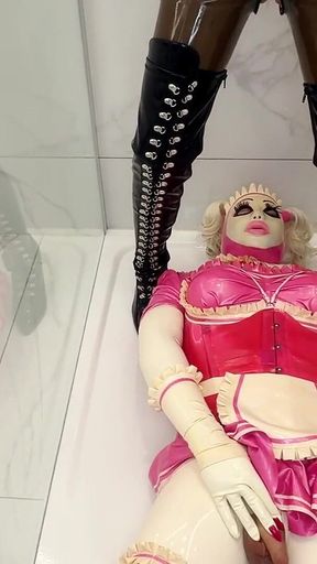 Golden Shower for My Rubber Sissy