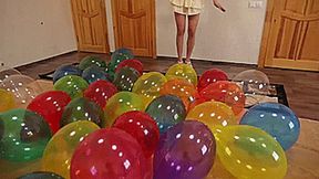 Jenny dances and popping