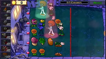 Jugando planta vs zombies