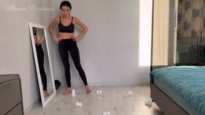 Giantess Destroys a City with Her Ass