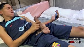 PRIMO HETERO BATENDO UMA RESOLVI ALIVIAR ELE