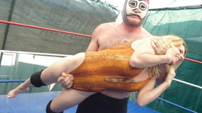 MALE DESTRUCTION, BRIT STYLE - Goldie vs Female Destroyer