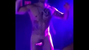 Gogo boy de pau duro