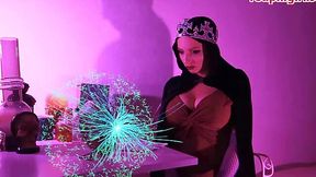 Sexy Evil Queen with Big Tits Cosplays like a Pro!