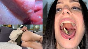 Pieck Finger Picks A Finger-Sized Man [GIANTESS]