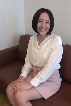 Pure-looking Beautiful Married Woman - Shiho
