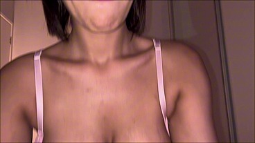 Novinha gulosa me deu um chá na casa dela
