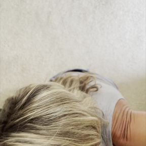 MILF Dianne hot oral