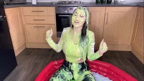Jamie's Messy Gunge and Custard Fun