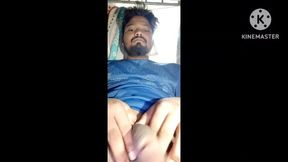 When he came today, he shook his cock a lot.