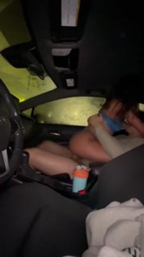 Italian model loves to get fucked in the car