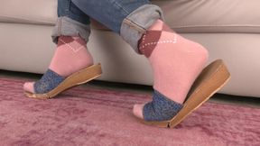 Cozy socks e slippers roommates