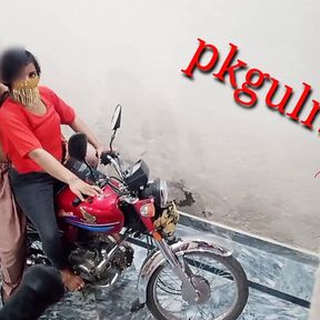 Desi stepister ki bike par chudai