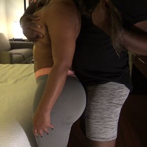 Big booty grinding in yoga pants leggings