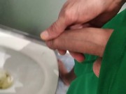 Gran Polla A Mear Durante 7 Minutos, La Descarga Entera Y Gime del Esfuerzo