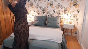 Blonde mature and sex in bed
