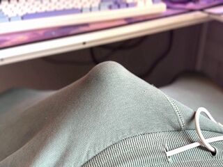HAWT Stud CUMMING in Sweatpants!