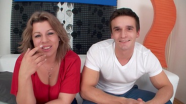 Big Tits Wife Sylvi Wayne Is Thirsty for Stranger's Cum DTW2823