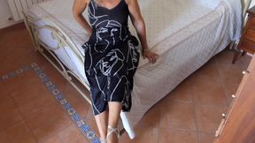 Selena&#039;s dressed posing in heels and sex after coming home