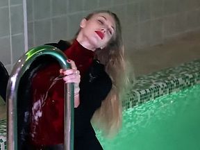 [720] WET LEATHER PANTS