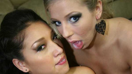 Chastity Lynn & Vicki Chase