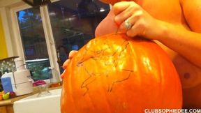 Sophie Dee Naked Pumpkin Carving