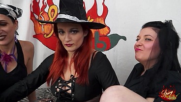 Tre fighe lesbicano in webcam con Mary Rider, Luna Dark e Paola Diamante