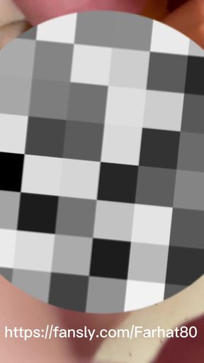 I show my bellybutton close and I pull out the belly button with my hands and tie it with an elastic band