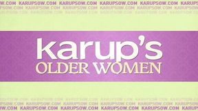 Wenona: MILF mini vibrator and finger fucking