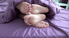 4 sexy legs from under the covers A 3FF