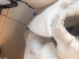 PUPLIC VIBRATING PANTIES ORGASM IN PUBLIC RESTAURANT LUSH