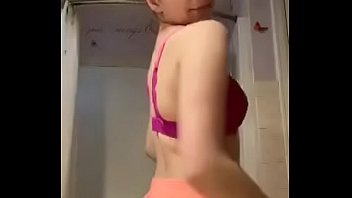 HOT NAKED GIRL AFTER SHOWER PERISCOPE