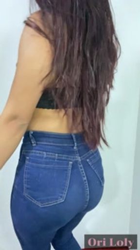 Teenage student records himself and loses his cell phone on the subway