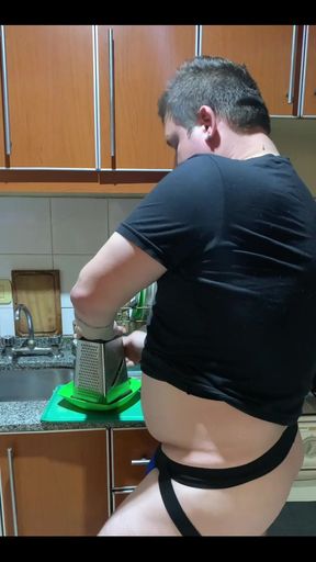 I like to cook and to cum