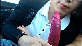 Amateur Asian CD gives car bj