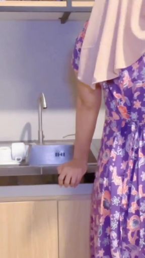 Aunty was harassed by her naughty stepnephew while cooking   Clip 1