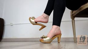 (581) Shoe Collection: Wooden Platform and Golden Mules - Dame Olga (1440p)