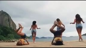 MILF Jovencita Bailando