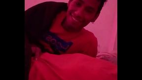 Oral en la ma&ntilde_ana. Mi macho peludo arranca feliz su d&iacute_a descargandome su leche como desayuno.