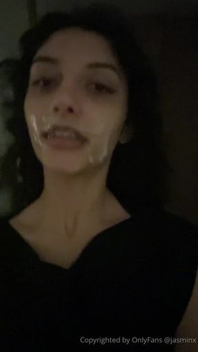Hot Indian babe shows off her tits on OnlyFans