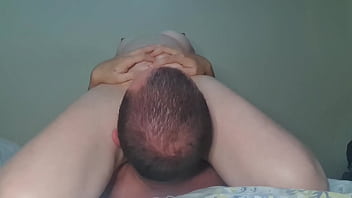 Sexo amador: esposa sentou na minha cara e gozou na minha boca