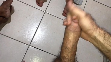 BAZZUCA23CM E MAAX PUTO KARIOCA REVEZANDO O CUZINHO DO MARC FERRI NUMA FODA BAREBACK COM MUITA LEITADA